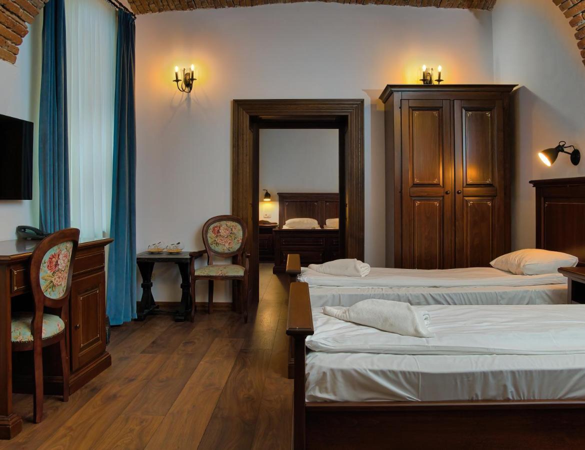 Hotel Boutique Casa Chitic -Hotel And Restaurant Str Johann Gott Nr7 Brașov Exterior foto