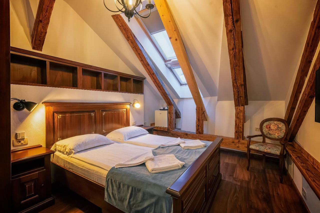 Hotel Boutique Casa Chitic -Hotel And Restaurant Str Johann Gott Nr7 Brașov Exterior foto